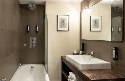 Kew Hotel | Kew Gardens Hotel