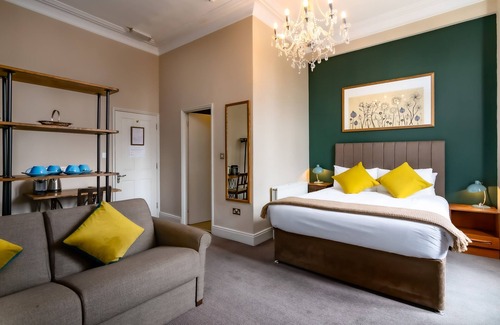 Kew Hotel | Kew Gardens Hotel