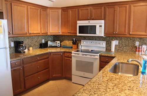 Key Colony Beach Condominio | Key Colony Beach Vacation - Canal frontal de 2 dormitorios, 2 baños para 4 personas con muelle