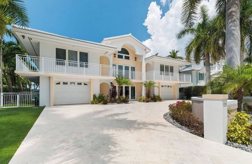 Coury Casa | Key Colony Beach Open Water Serenity
