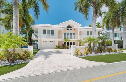 Coury Casa | Key Colony Beach Open Water Serenity