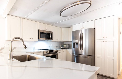 Sexton Cove Estates Casa | Key Largo actualizó Mobile Home 3/1. 5 con 60 pies en canal con tiki grande