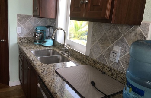 Isla de Utila Casa | Key Lime Casa - Ocean Front - Private Pool