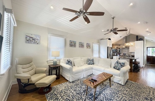 White Street Gallery District Cabaña | KEY LIME COTTAGE - an adorable Monthly rental