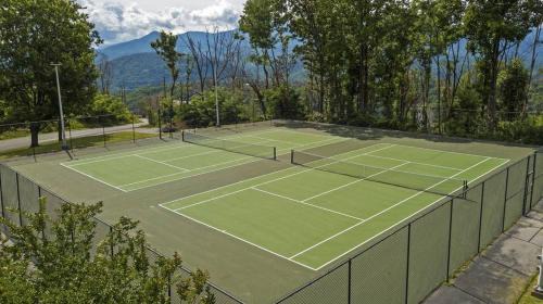 Chalet Village North Chalet De Esquí | Key Lime Pie, Hot Tub,WIFI, FREE tickets each paid day!