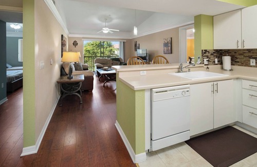 Naples Apartamento | Key Royal - William Raveis Rentals