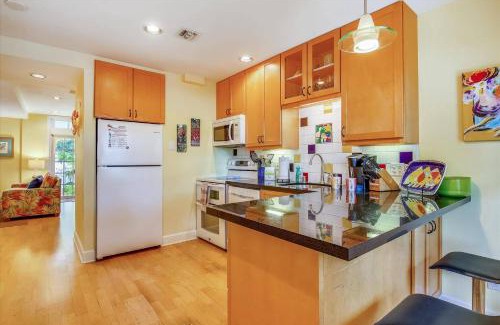 Truman Annex Apartamento | Key West Casa by AvantStay Communal Pool BBQ Patio Near Duval Street Week Long Stays Only