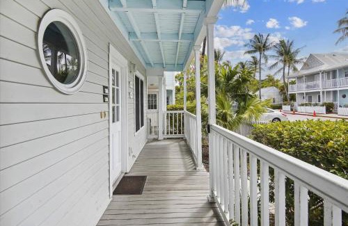 Truman Annex Casa | Key West Charming by AvantStay Communal Pool Gated Community Near Fort Zachary Taylor Park Week Long Stays