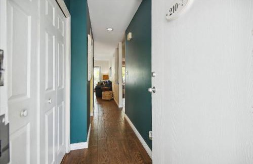 Truman Annex Casa | Key West Charming by AvantStay Communal Pool Gated Community Near Fort Zachary Taylor Park Week Long Stays