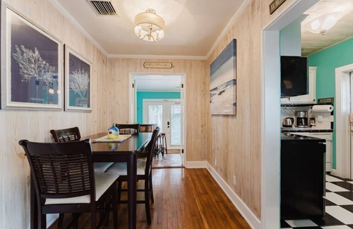 Flamingo Parks Casa | Key West Cottage a Charming Bungalow Retreat