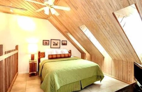 Historic Seaport Complejo | Key West, Galleon Resort, Marina, In Town, Pool, Hot Tub