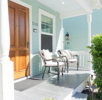 Old Town Casa | Key West Light Suite