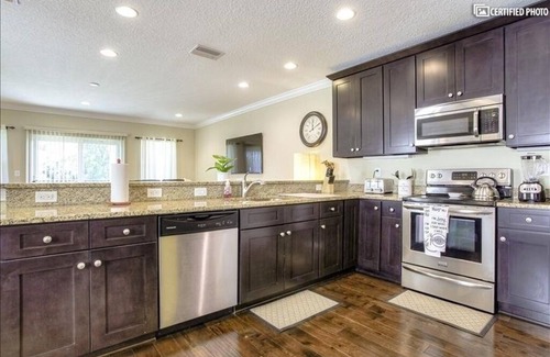 Port Tampa City Casa | Key West style Tri-lvl 4br 3ba TownHome
