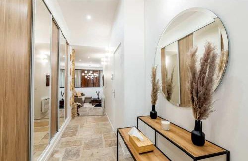 Quartier Sainte-Avoye Apartamento | Keyz - Spacious 2BD in the heart of Le Marais