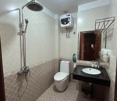 Ngo Quyen Hotel | Khách Sạn Nam Sơn