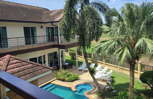Khuekkhak Villa | Villa de 4 dormitorios, traslado gratuito, paseo a la playa, sin vecinos
