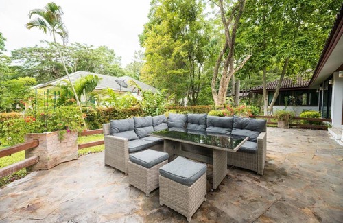 Nong Nam Daeng Casa | Khao Yai Log House