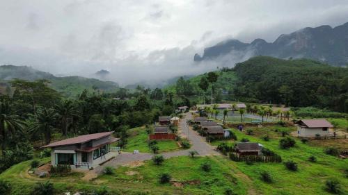 Khlong Sok Complejo | Khaosok River Stone Resort & Camp
