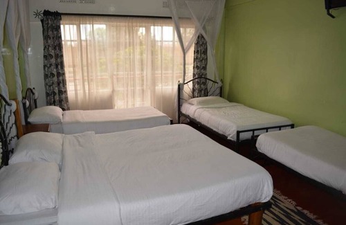 Ngara Cama Y Desayuno | Khweza Bed & Breakfast