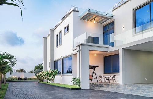 Dar es Salaam Villa | Kibada White Villa