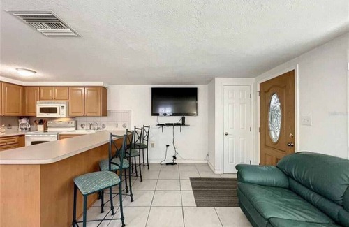 Port Richey Casa | Kick back and Relax at Leisure Beach