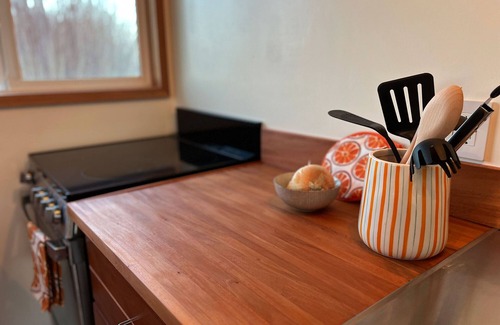 Landers Casa | Kick back at The Easy Does It Ranch - fast internet