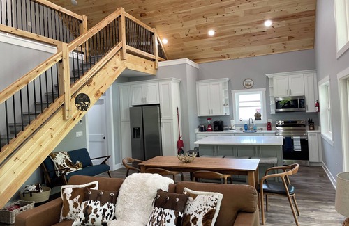 Buchanan Cabina | Kickback Cabin at Kentucky Lake