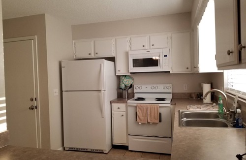 Neptune Beach Casa | Lado este de A1A Dog Friendly Family Ocean Oasis!