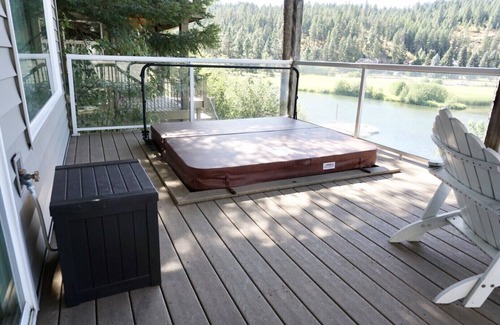 Coeur d'Alene Casa | Kidd Island (CDA) Lakefront Beauty-Amazing views!