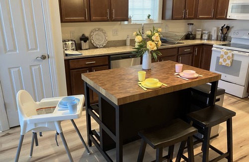 Frankford Casa | Kids' domain, 3 pools, beach shuttle, bikes & gameroom. Linens included!