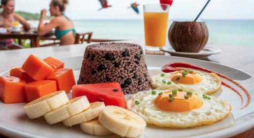 Quepos Hotel | Kika Zaru Free park tour, massage and breakfast