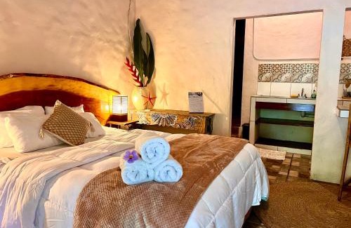 Quepos Hotel | Kika Zaru Free park tour, massage and breakfast