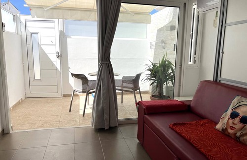 Puerto del Carmen Apartamento | 'Kikere Puerto del Carmen' Holidays with Shared Pool, Wi-Fi and Air Conditioning