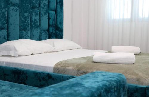 Velipoje Hotel | Kiki Hotel