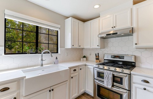 Redding Casa | Kildare Place | Cozy Comfortable Peaceful