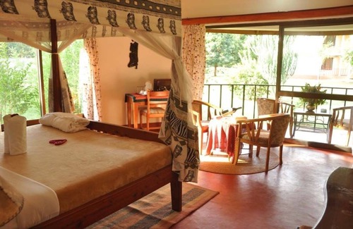 Moshi Cabina | Kilemakyaro Mountain Lodge