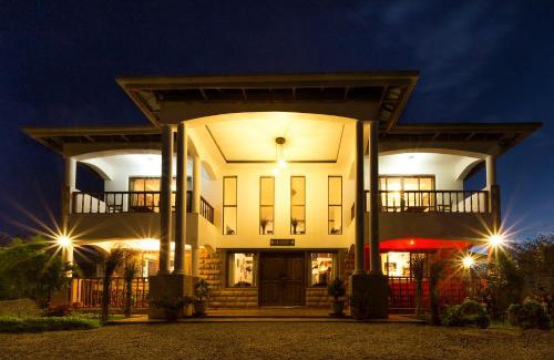 Kilimambogo Cama Y Desayuno | Kilihouse Bb Large Ensuite Double Bedroom with full facilities