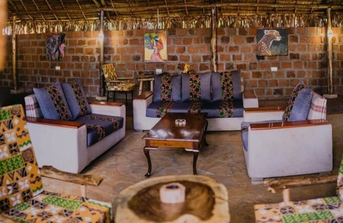 Moshi Hotel | Kilimanjaro Scenic Lodge