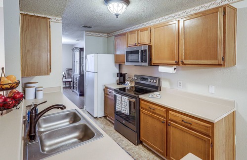 Killeen Casa | Killeen Home w/ Sunroom ~ 8 Mi to Fort Cavazos!