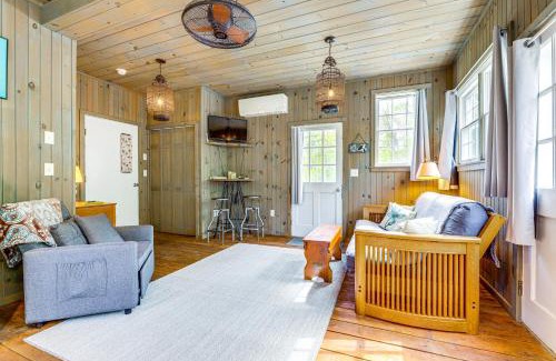Ballouville Apartamento | Killingly Barnyard Studio in Wine Country!