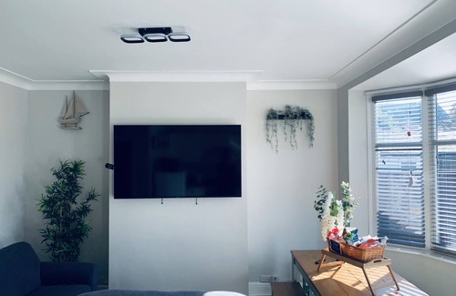 Bispham Casa | Kim Family Holiday Get-Away 4 Bedrooms 2 Baths