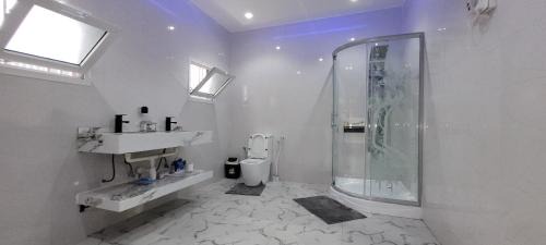 Old-Yundum Apartamento | Kim's 2 bedroom Apartment