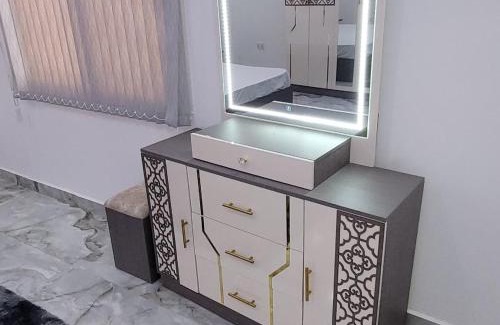 Old-Yundum Apartamento | Kim's 2 bedroom Apartment