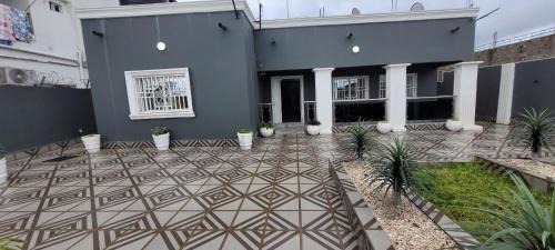 Old-Yundum Apartamento | Kim's 2 bedroom Apartment