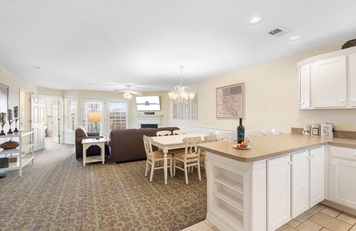 Kimberling City Condominio | Kimberling City Condo w Table Rock Lake Access-Free Daily Tickets-Cmty Pool-Mini Golf