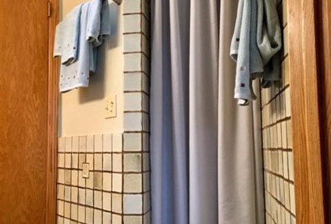 Yosemite Forks Casa | Kin House Guest Suite