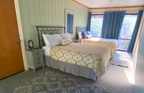 Yosemite Forks Casa | Kin House Guest Suite