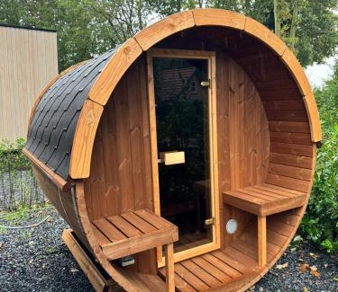 Municipality of Harderwijk Chalet De Esquí | Kindvriendelijk luxe chalet in de bossen met privé sauna