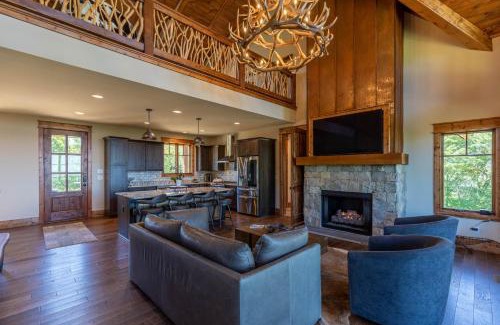 Elk Park Casa | Kinfolk at Eagles Nest