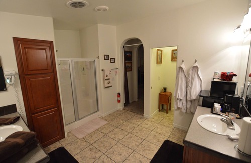 Page Cama Y Desayuno | King 1 Habitación privada con baño privado en nuestro B & B cerca del cañón Antelope